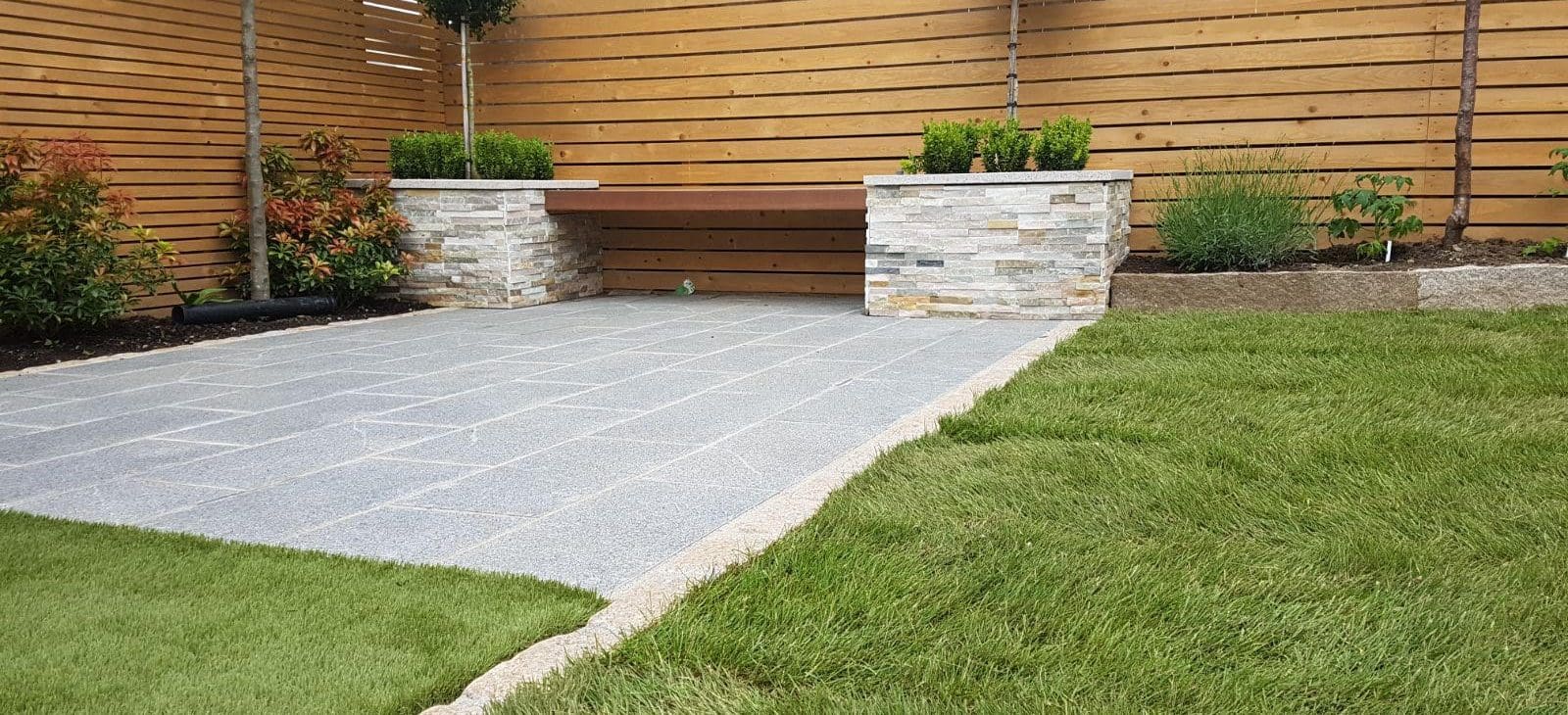 Outdoor BBQ area - Landscape construction